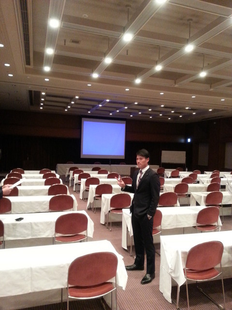 スタッフミーティング