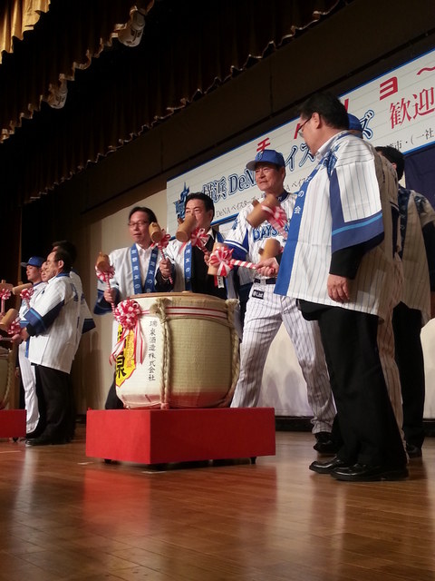 昨日は懇親会や。