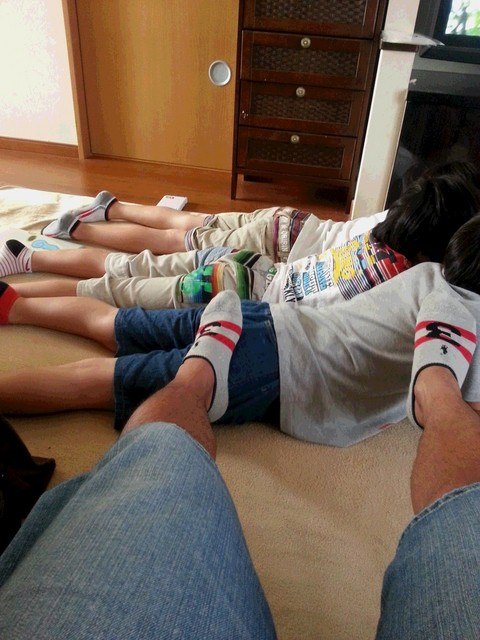 無理矢理笑顔を作った感