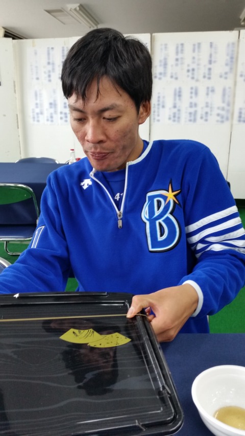 ゴリラのような声