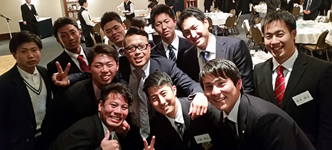 来たか新入り。