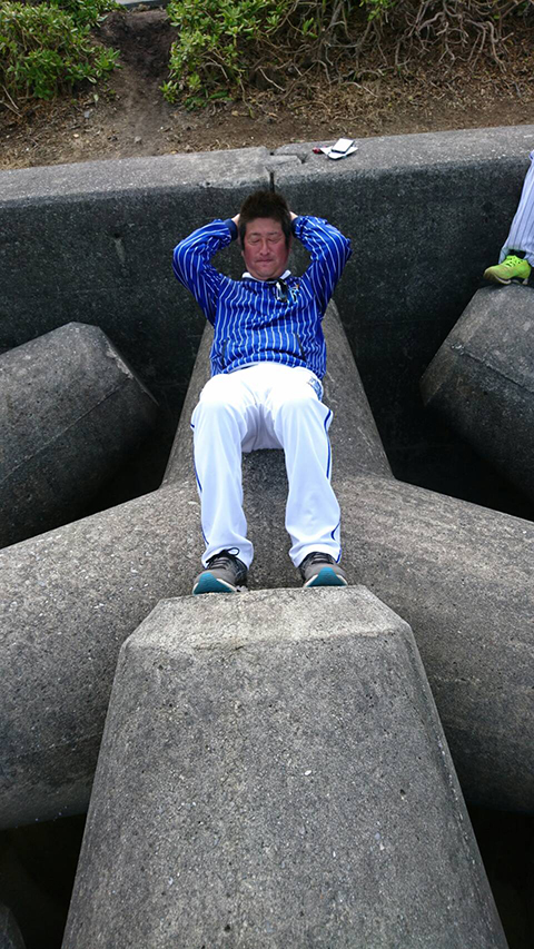 下を向いている場合ではない