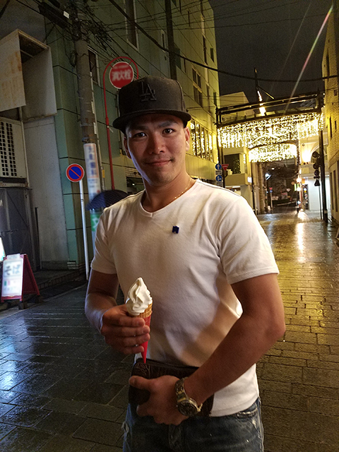 半袖にアイス!?