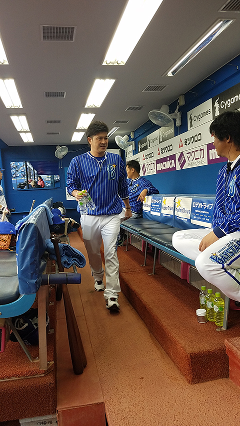 初のベンチ入り