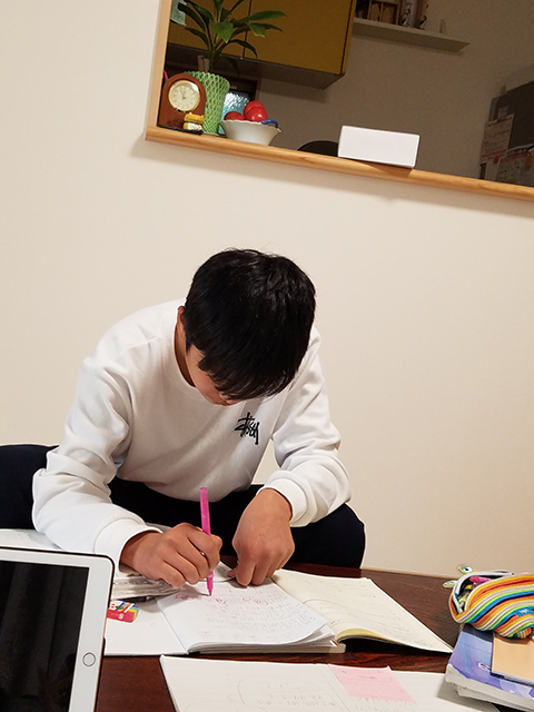 やってきました。