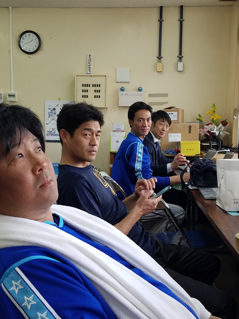 総出でキャンプ運営