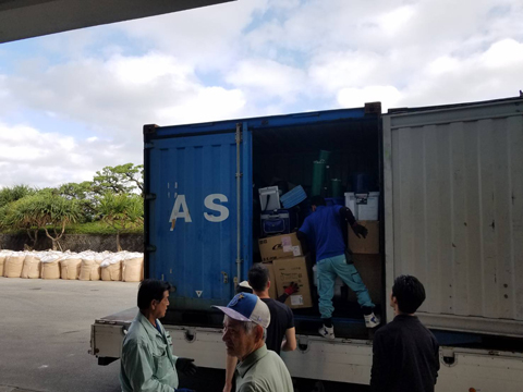 コンテナいっぱい