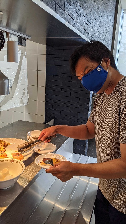 ひょっこりさんです