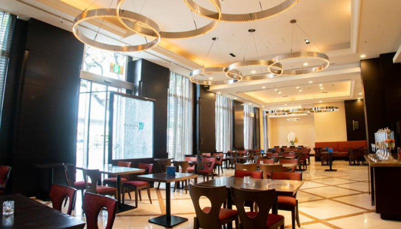 ザ・リバーサイド カフェ&ダイニング