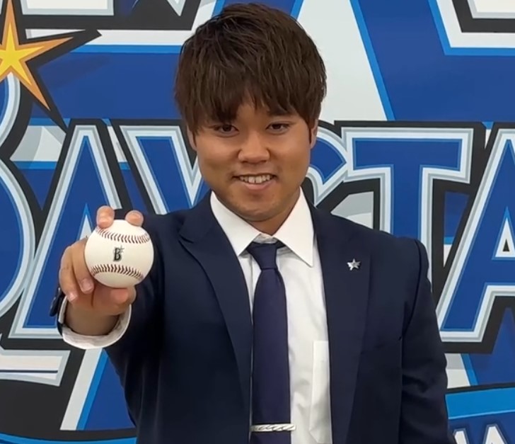 西巻賢二選手支配下登録記者会見【ベイプラ動画】