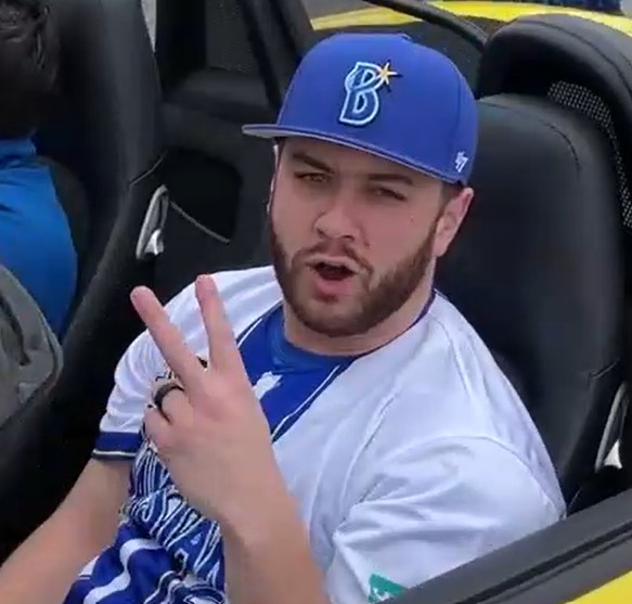 宜野湾でパレードその①☆初参加で特別扱い☆