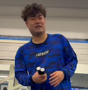 飛ぶ、伊勢と颯