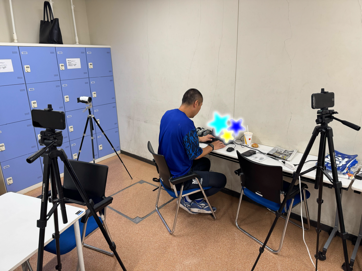 3台のカメラに囲まれる、、、