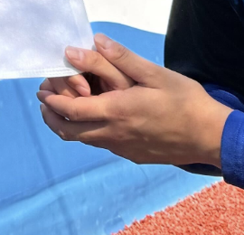 タオルを持つのは‥