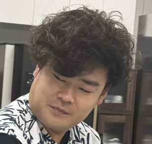 昼下がりの食堂で‥