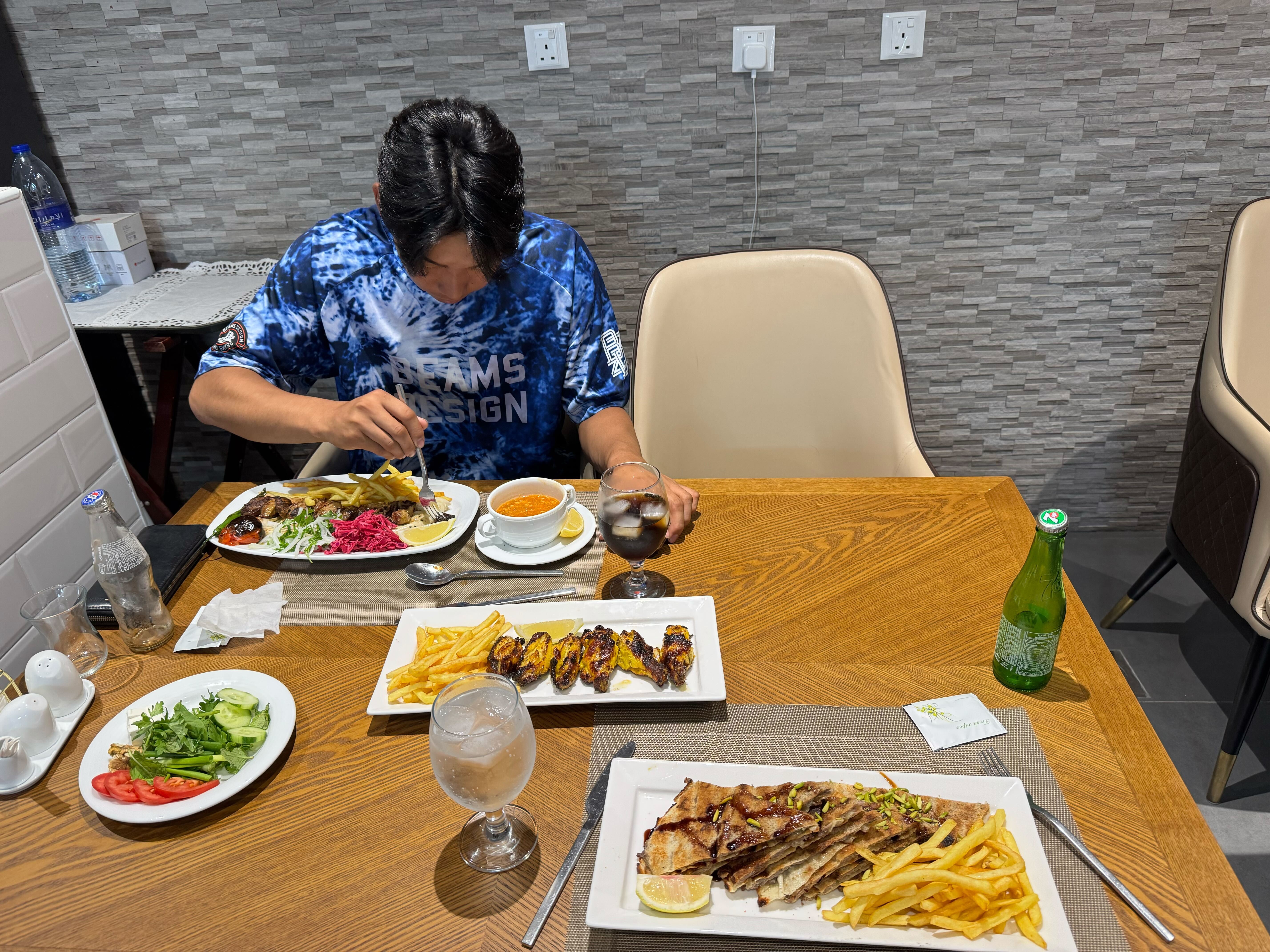 吉岡日記〜外食するのも大切！〜