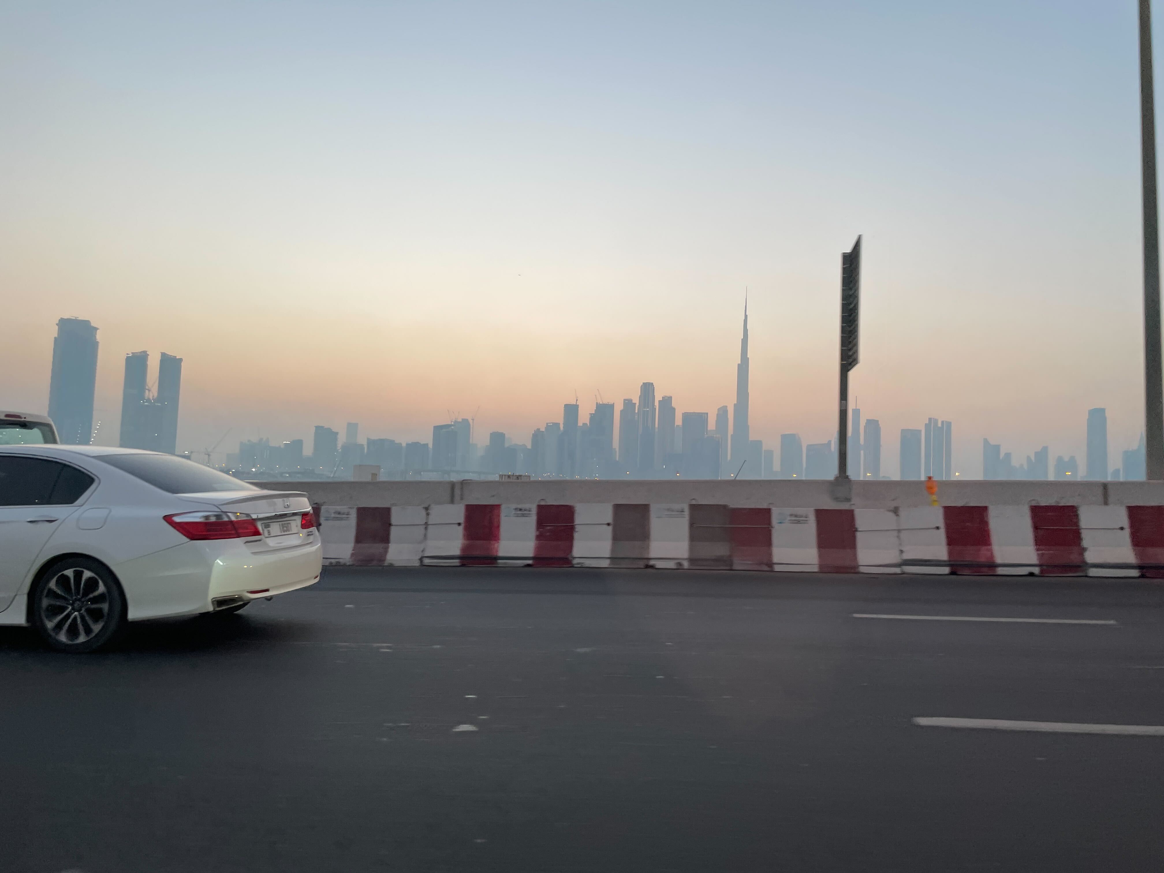 IN DUBAI🚗〜突然現れるもの〜