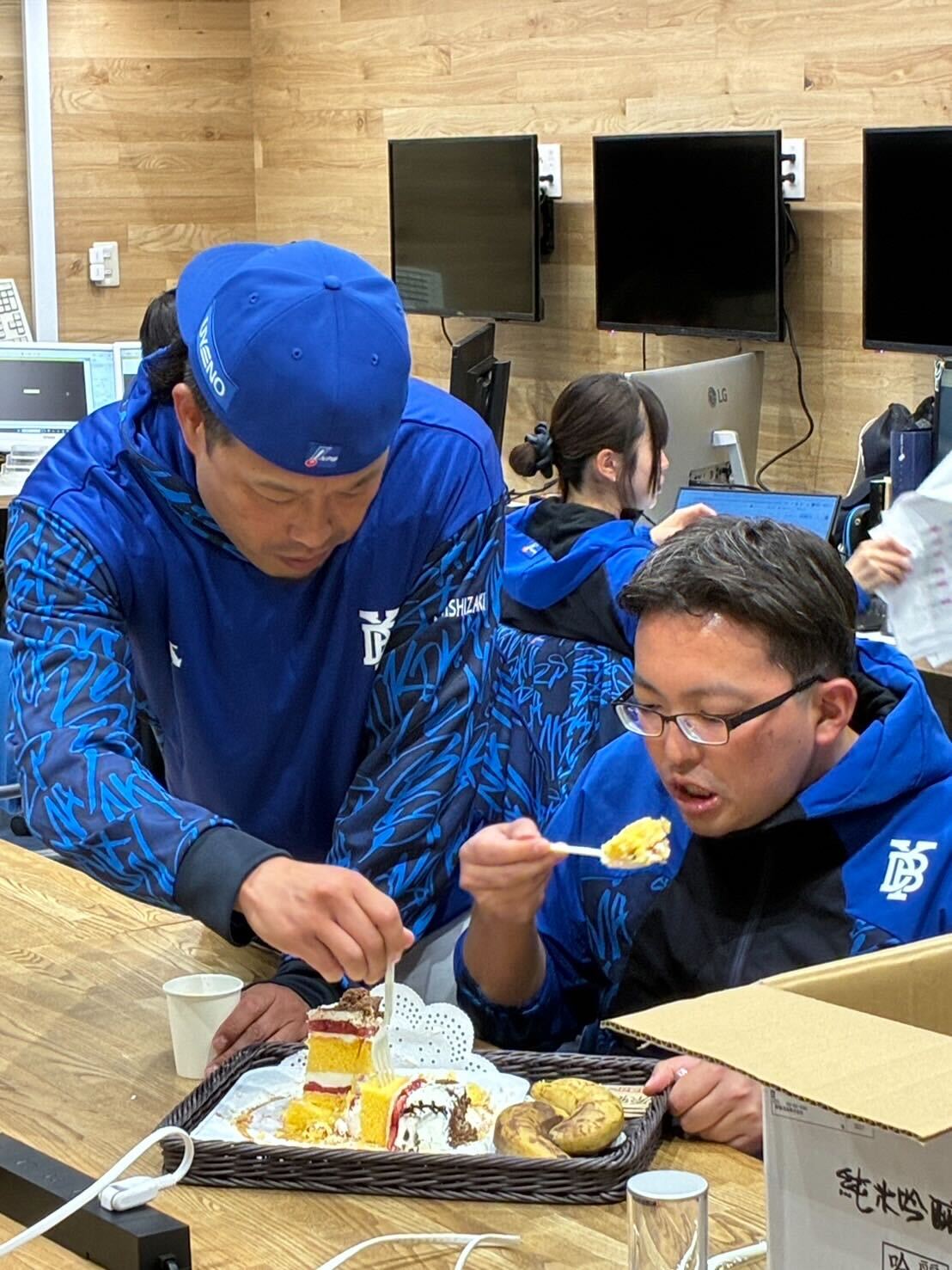 ケーキの取り合い🎂