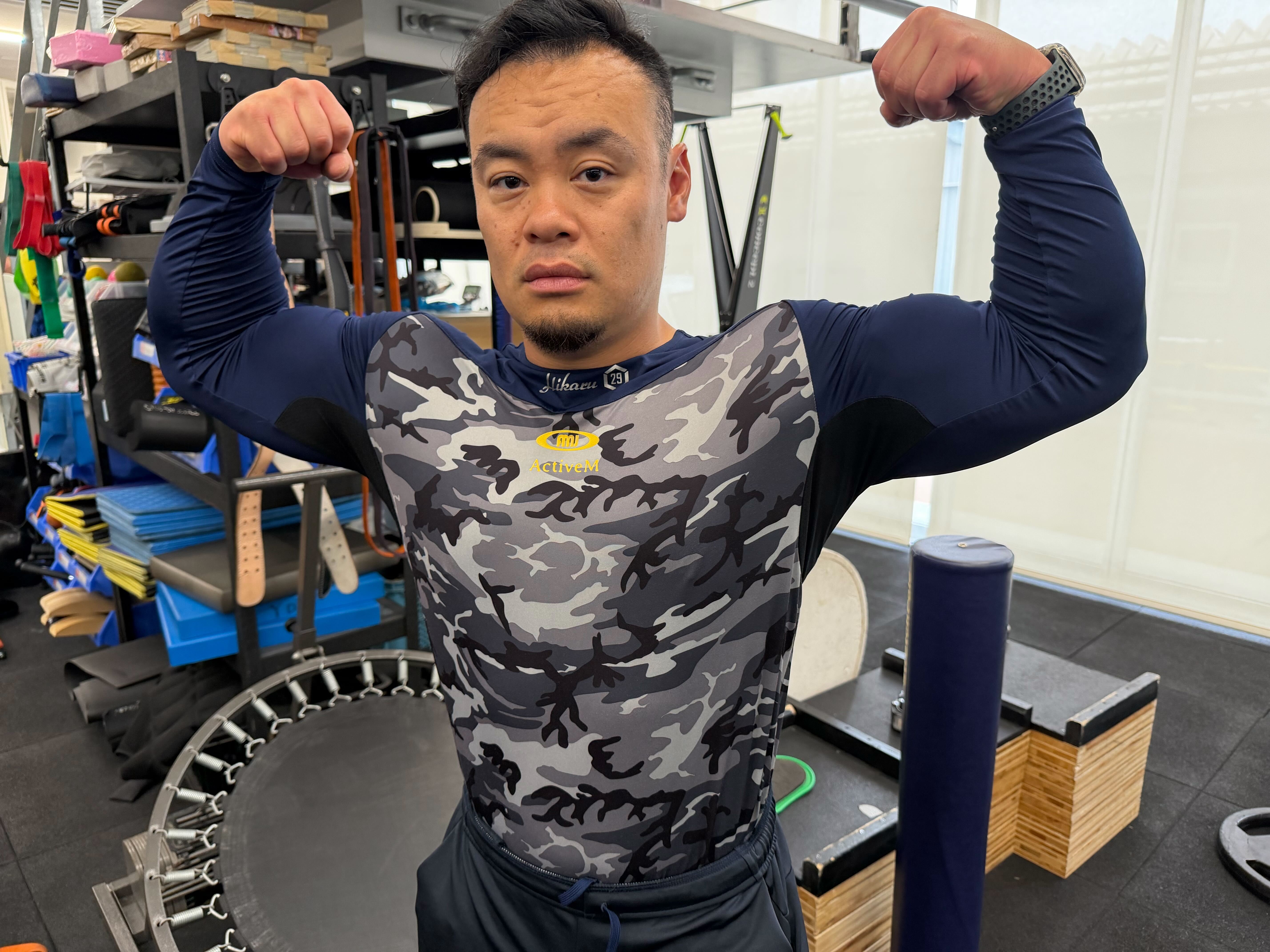 津村トレーナーの体の中に何かおる⁉️