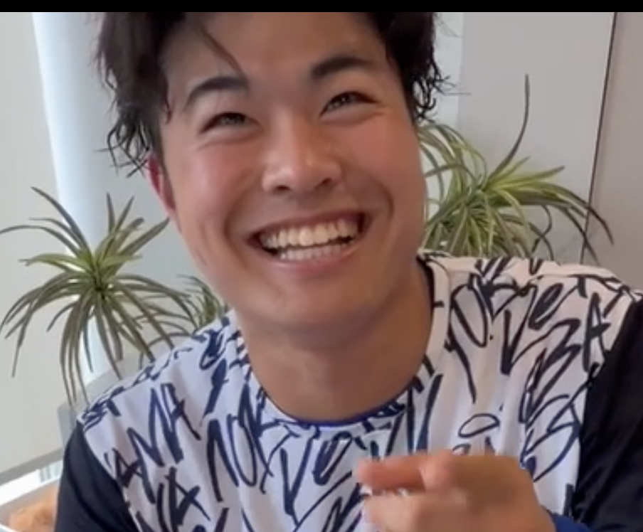 食事中突撃！