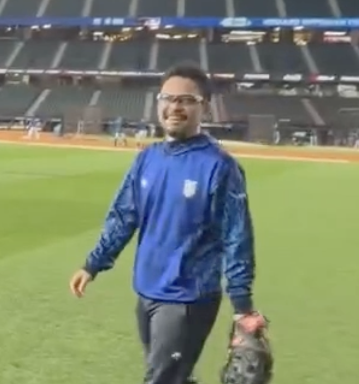 天野通訳大遠投⚾️