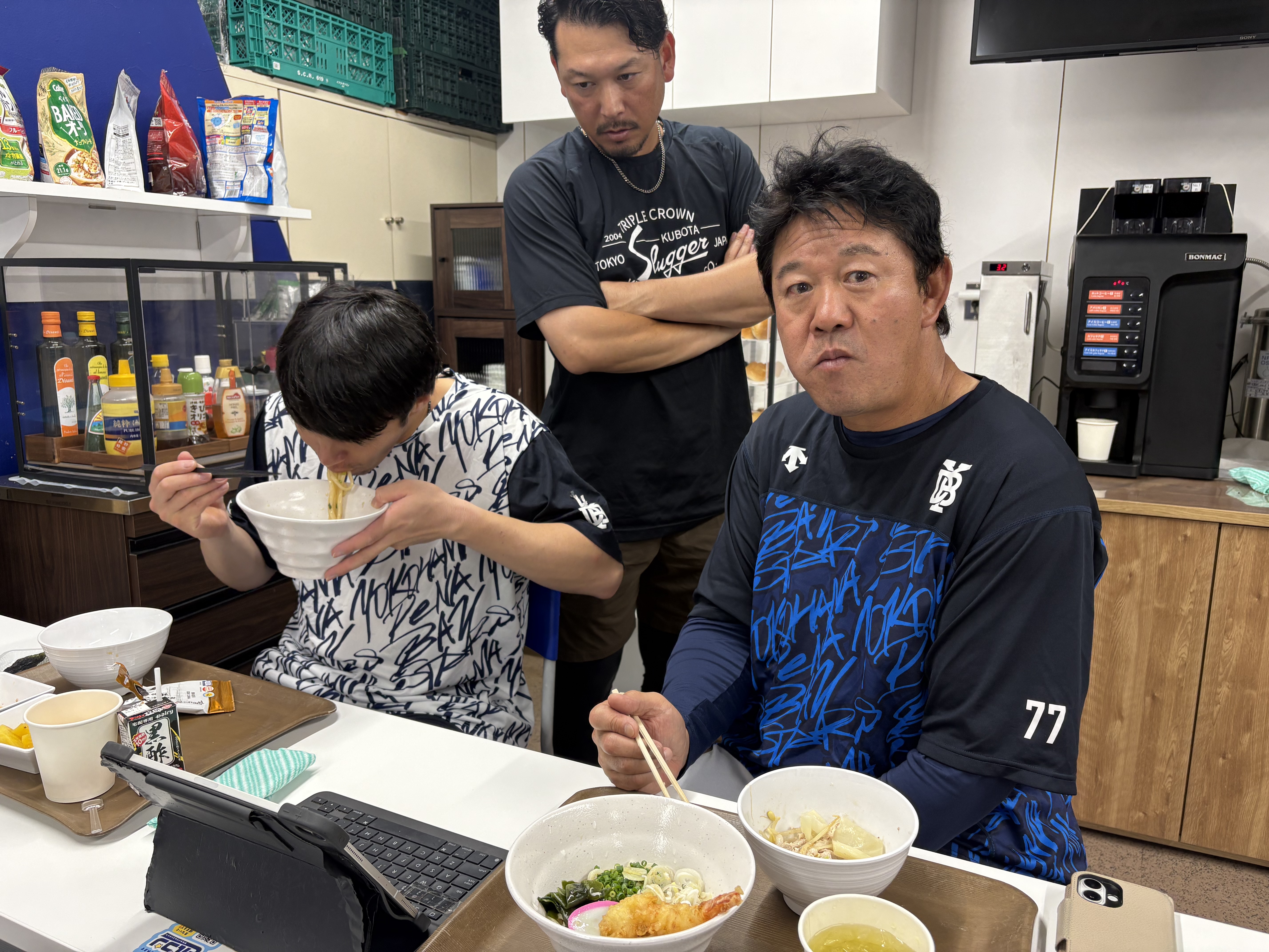 今日もサロンは賑やか(☝︎ ՞ਊ ՞)☝︎