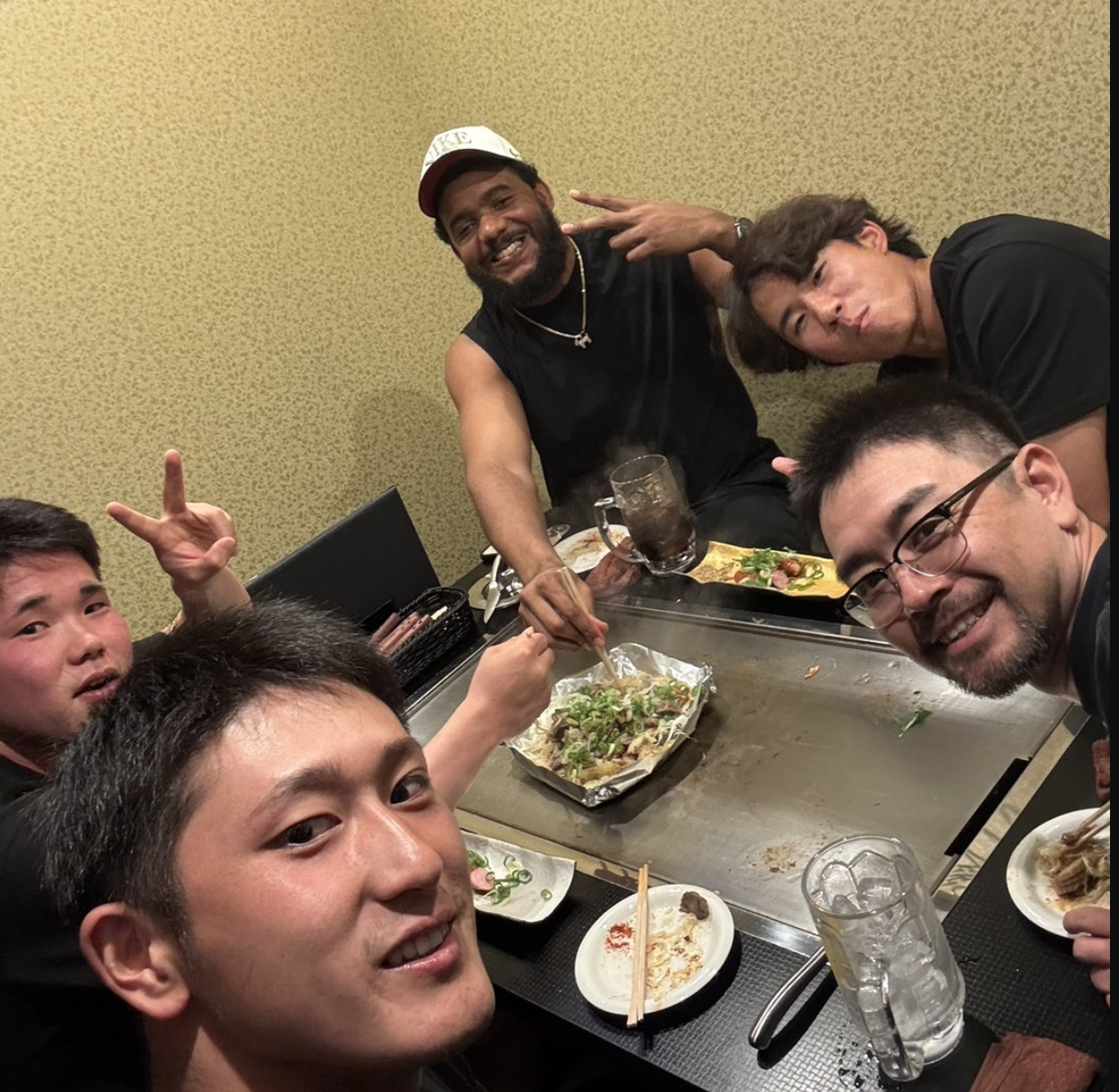 「目玉焼きそば」