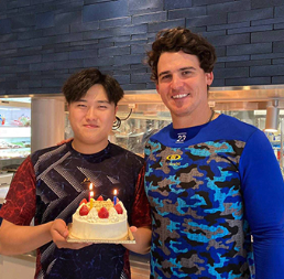 昨日に続き今日は加藤選手の20歳の誕生日でした。