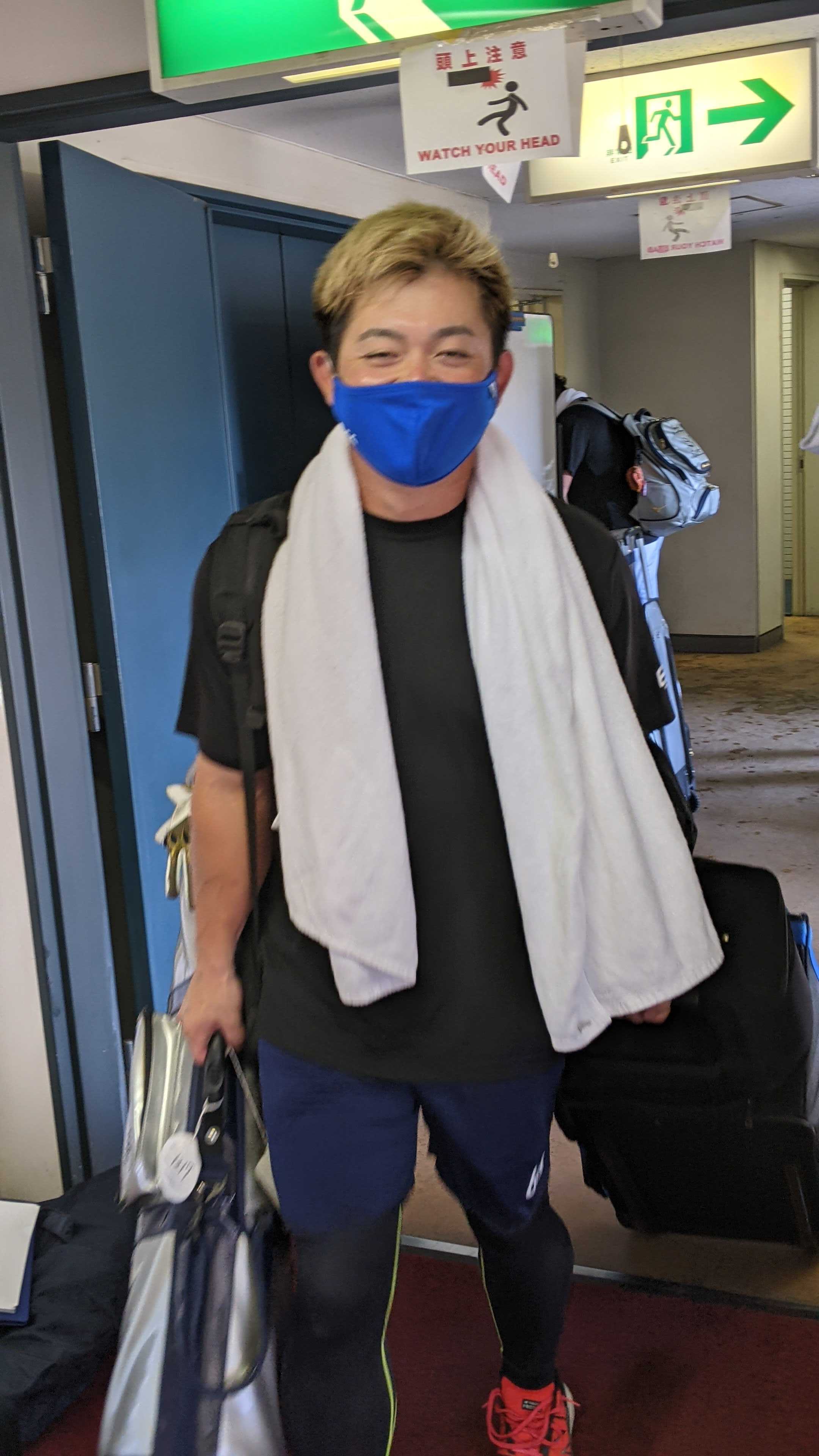 明日は神戸に飛びます